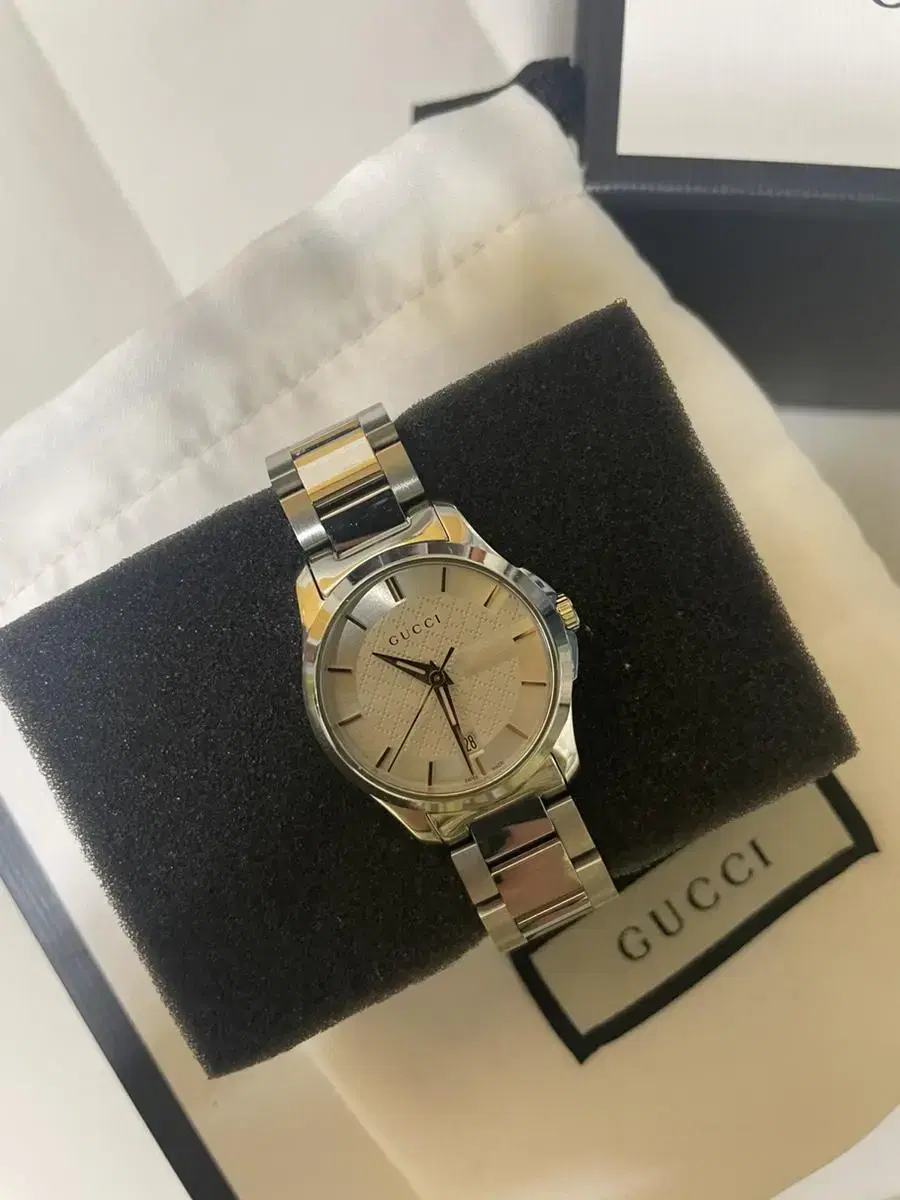 ya126523 GUCCI 시계